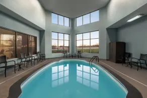 Holiday Inn Express Washington by IHG - Basseng