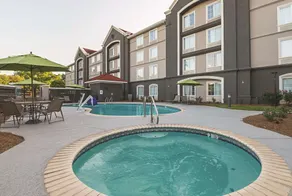 La Quinta by Wyndham Alexandria Airport - Piscine