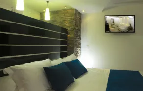 Hotel D' Leon - Room