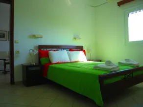 Spiros Studios - Habitación