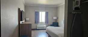 Days Inn by Wyndham Rockdale Texas - Room