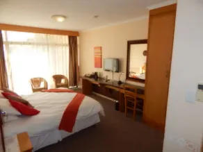 Elephant Lake Hotel - Room