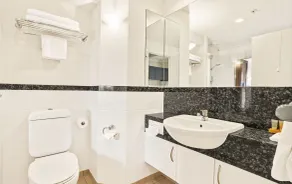 Parkside Hotel & Apartments - Salle de bain