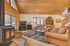 Exceptional Home w/ Deck ~ 3 Miles to Sand Valley - Innenbereich
