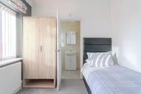 Family room with private bathroom - Værelse