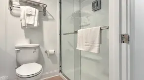 Harborline Hotel - Bathroom