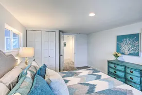 Tacoma 'Dash Point Beach Cabin' w/ Balcony! - Innvendig