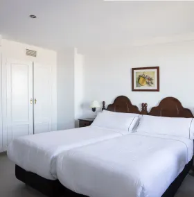 Hotel Tugasa Arco de la Villa - Room