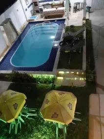 Barcelona Beach Residence - Piscina