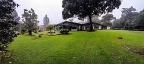 Vimbainashe Villa - Property grounds