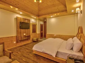 GoldenPeak, Manali - Camera