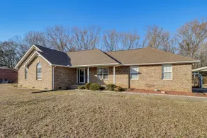 Near Tims Ford Lake: Peaceful Retreat w/ Patio - Innvendig