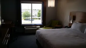 Holiday Inn Express & Suites Lexington Midtown - I-75 by IHG - Zimmer