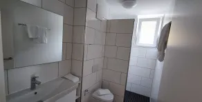 Smart & Stay Aparthotel Saarlouis Lisdorf - Self-Check-In - Free Parking - Bathroom