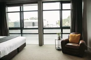 King and Queen Hotel Suites - Vue de la chambre
