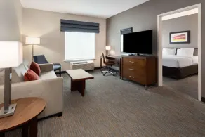 Hampton Inn Nashville Airport Century Place, TN - Room