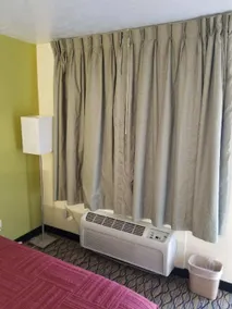 Economy Inn & Suites - Chambre