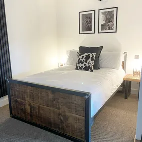 Booking Urban Halstead - Habitación
