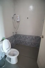 BarandBed URT - Bathroom