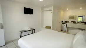 Banana Peel Lodge - Room