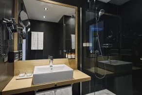 NH Berlin Potsdamer Platz - Bathroom