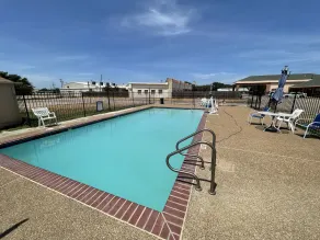 Gun Barrel Executive Inn - Pool