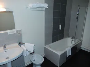 Hôtel de la Valette Cesson Sevigne - Salle de bain