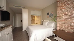 Celine Living - Central - Room