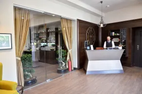 Hotel Capitolina City Chic - Recepción