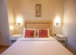 Grande Pensão Residencial Alcobia - Chambre