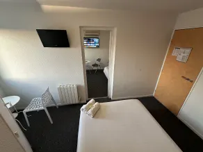 L'Escale d'Alès HOTEL - Værelse
