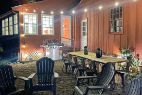 10 Mi to Crane Beach: Wooded Home Near Boston! - Interior