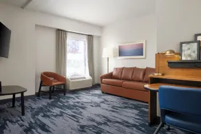 Fairfield Inn & Suites by Marriott Newark Liberty International Airport - Room