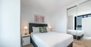 Melbourne Private Apartments - Collins Wharf Waterfront, Docklands - Room
