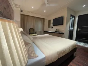 The Saga Hotel Green Park - Habitación