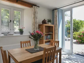 Stable End Cottage - Interior