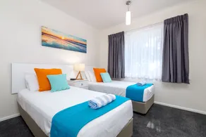 Seascape Holidays at Reef Terraces on St Crispins - Room