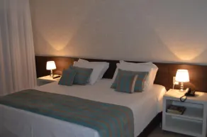 Hz Hotel - Zimmer