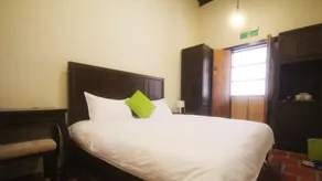 Longmen Inn Bed and Breakfast - Habitación