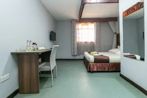 Kings Premier Inn - Room
