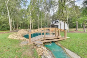 Creekside Compound in Wildwood: Hot Tub & Fire Pit - Interiör