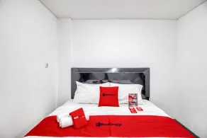RedDoorz Syariah near Galeria Mall Yogyakarta - Værelse