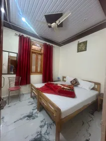 Hotel Royal Sainik - Habitación
