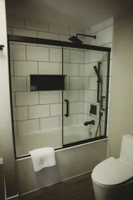 Riverside Suites - Bad
