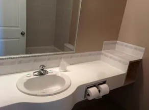 Bonnyville Hotel - Bathroom