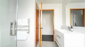 Uptown City Loft - Baño