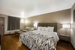 Red Roof Inn & Suites Thomasville - Chambre