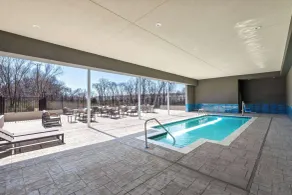 La Quinta Inn & Suites by Wyndham DeSoto - Piscine