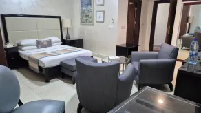 Le Vendome Hotel - Room