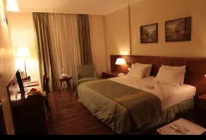 King Suites Hotel - Room